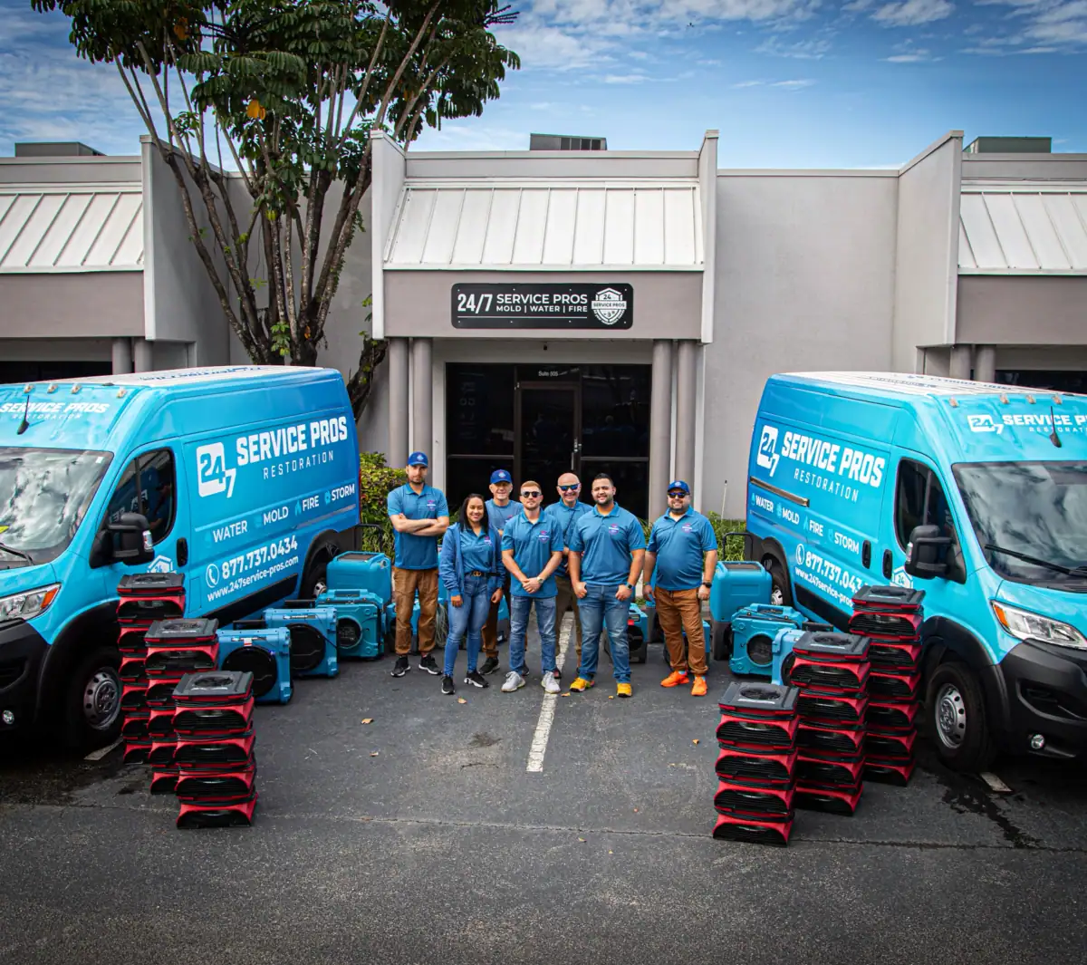 24/7 Service Pros restoration team and service vehicle in South Florida