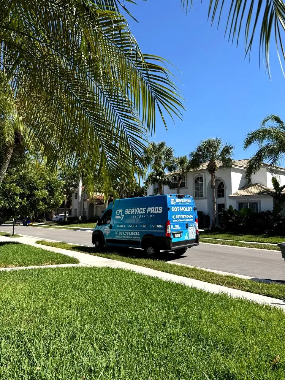 24/7 Service Pros service vehicle ready for emergency calls in Aventura, FL
