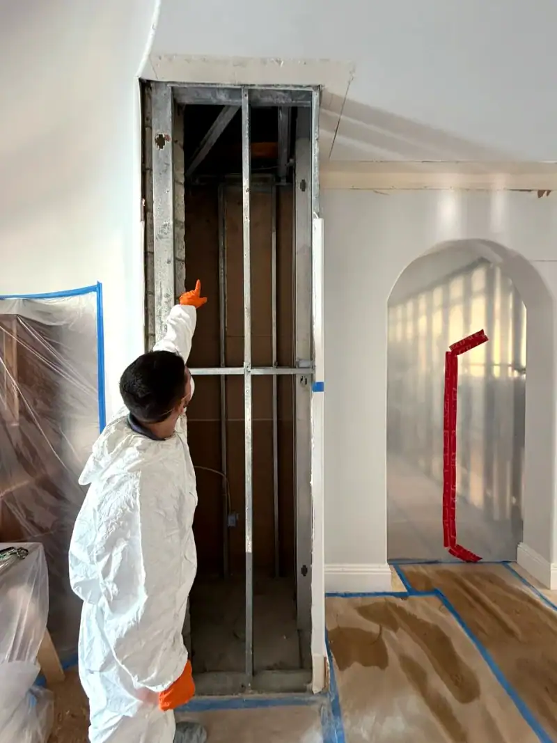 24/7 Service Pros water damage inspection and restoration in Aventura, FL