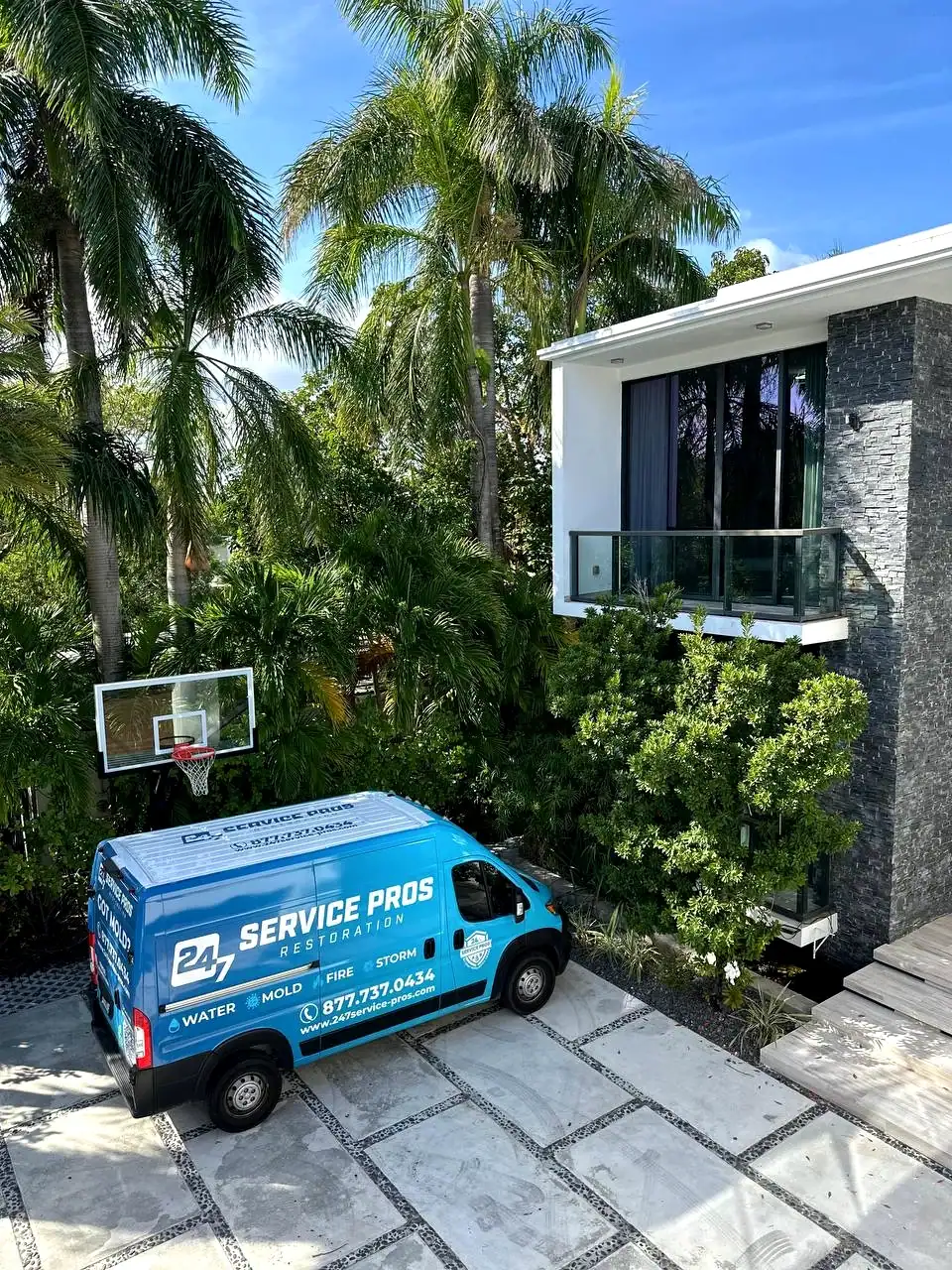 24/7 Service Pros service vehicle ready for emergency calls in Doral, FL