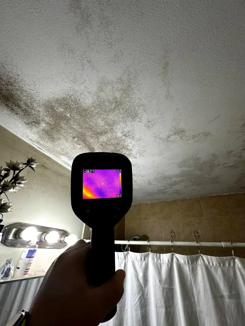 24/7 Service Pros technicians working on water damage restoration in Homestead, FL